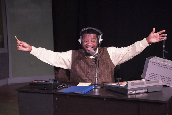 Photo Flash: 5th Wall Theatre Presents TALK RADIO Image